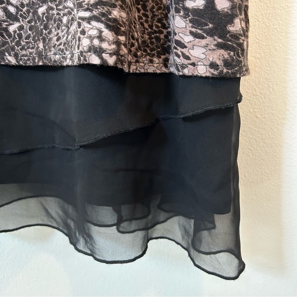 Kenzie Layered Sleeveless Shift Dress Size Medium Black and Cream NWT - Picture 9 of 9